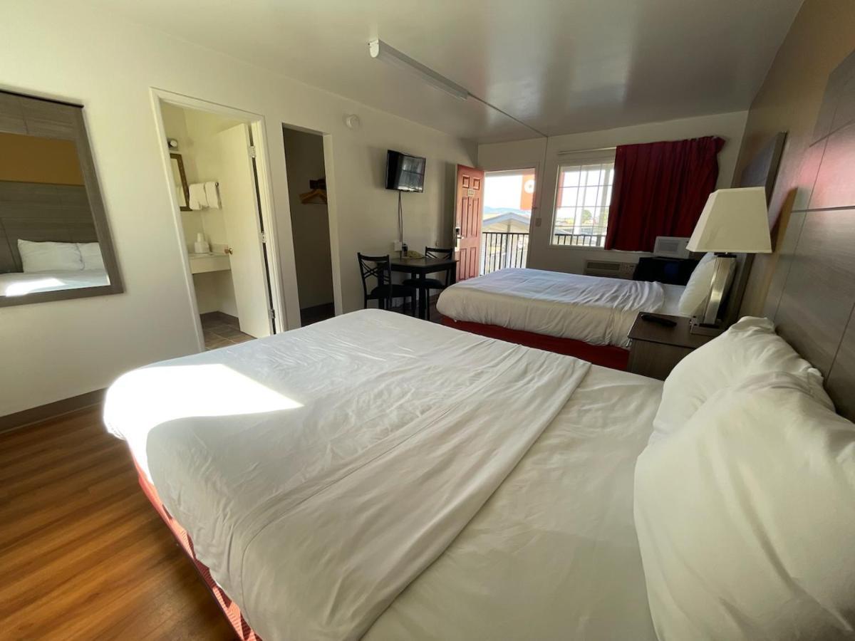 Kalama Hotel Extérieur photo